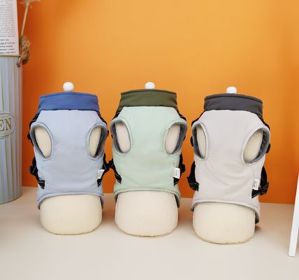 外部散歩用犬用コート 組み込まれてるハーネスと防水素材 小型中型犬