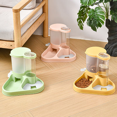自動犬猫飼料器と水分配給器セット ペット用飲料水源が含まれています