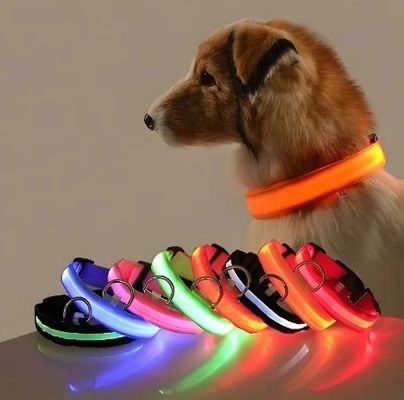 調整可能な防水フラッシング ライトアップ 犬の首輪 夜間散歩のために カスタマイズ