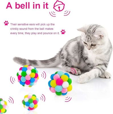 4cm 可愛い毛皮ボール 偽りの羽の鐘 持続可能なABS/PC素材の猫の噛み物
